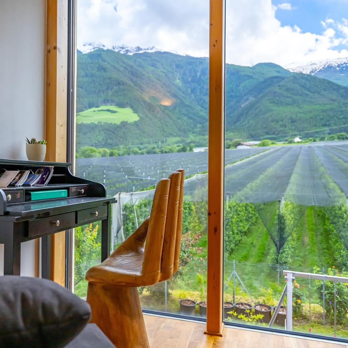 Biohof Gala Lägenhet Naturns Exteriör bild