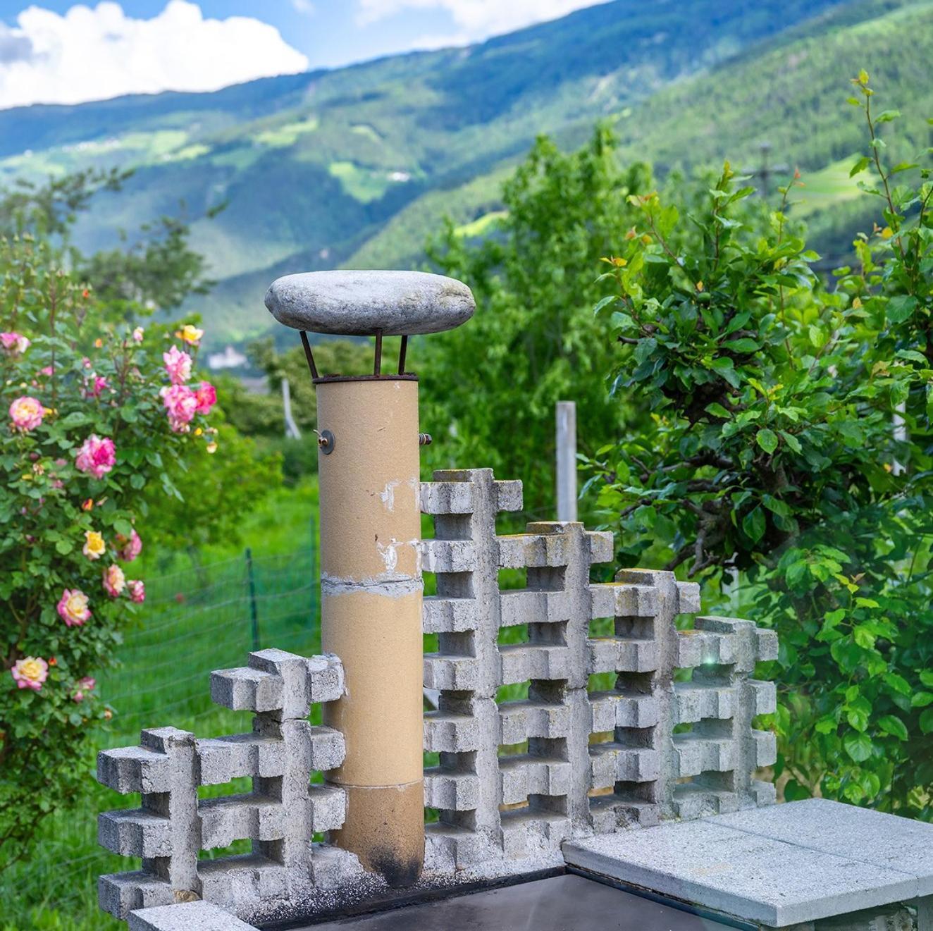 Biohof Gala Lägenhet Naturns Exteriör bild